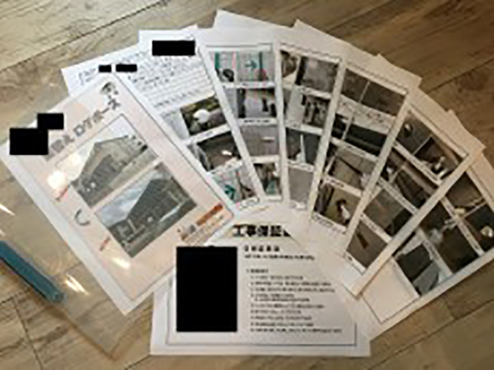 塗替えログポースを贈呈しました。<br />
工事の履歴をしっかり残し、資産価値の向上へ！